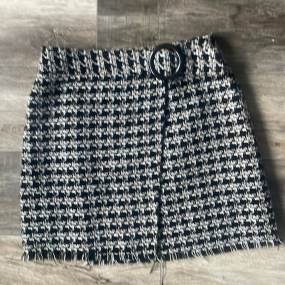 Central Park skirt lined black white wrap around size 6